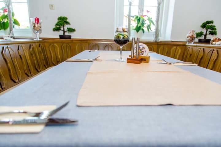 Taverna Unik Saaldorf Exteriör bild
